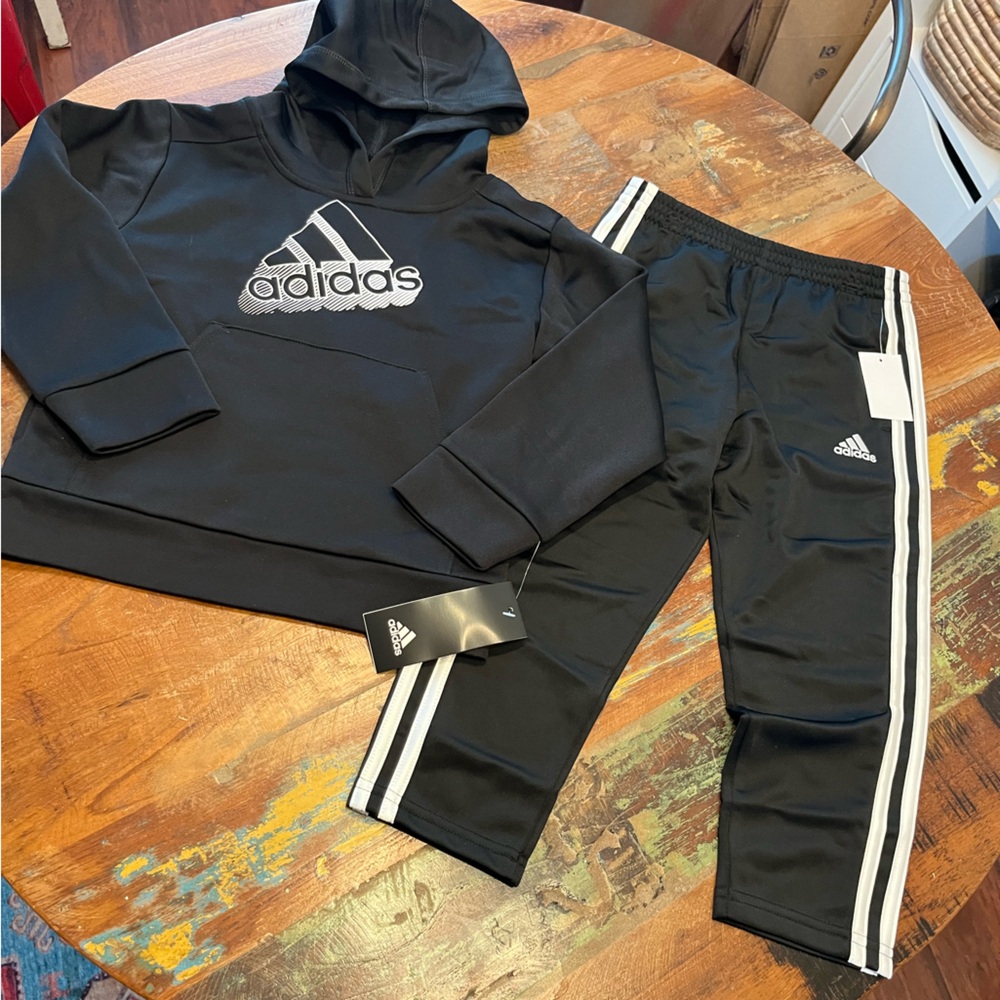 NWT Adidas Kids 2 Piece Set